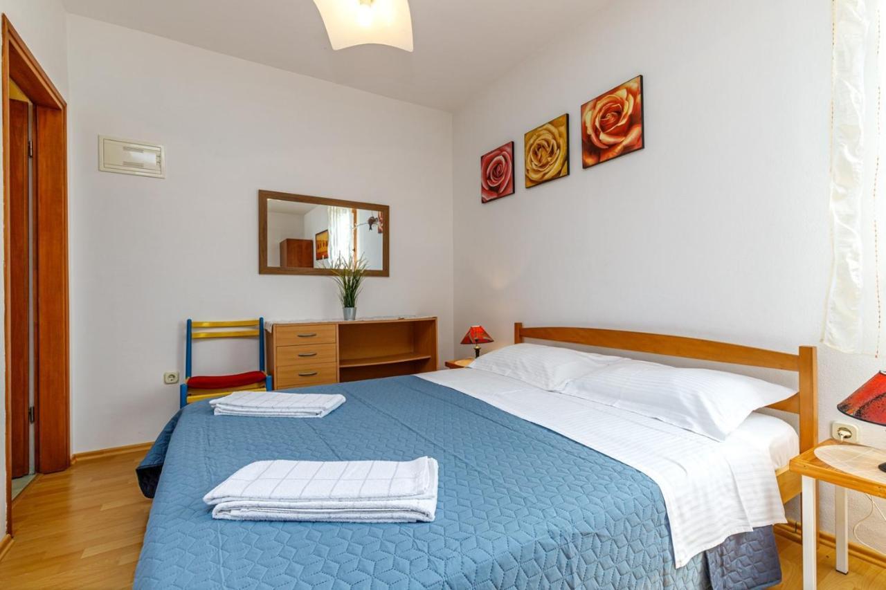 Apartments Pernar Пореч Екстериор снимка
