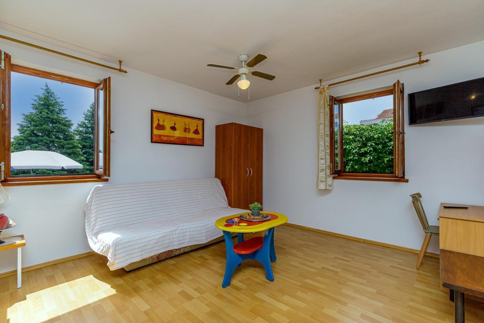 Apartments Pernar Пореч Стая снимка